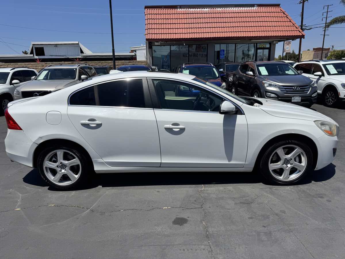 Used 2012 Volvo S60 T5 w/ Climate Pkg FWD image 7