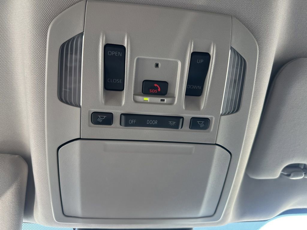 Certified 2025 Toyota Highlander Limited AWD/4WD image 25