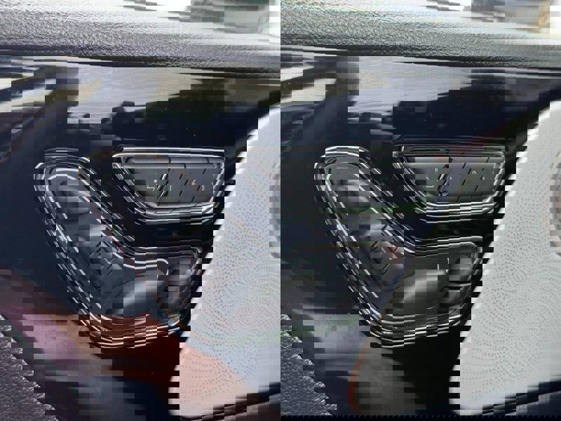 Used 2025 Lincoln Aviator Reserve w/ Equipment Group 201A image 17