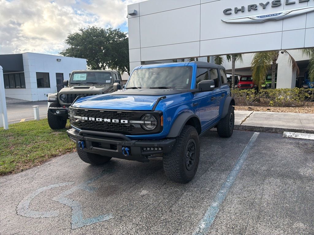 Used 2022 Ford Bronco Wildtrak image 4