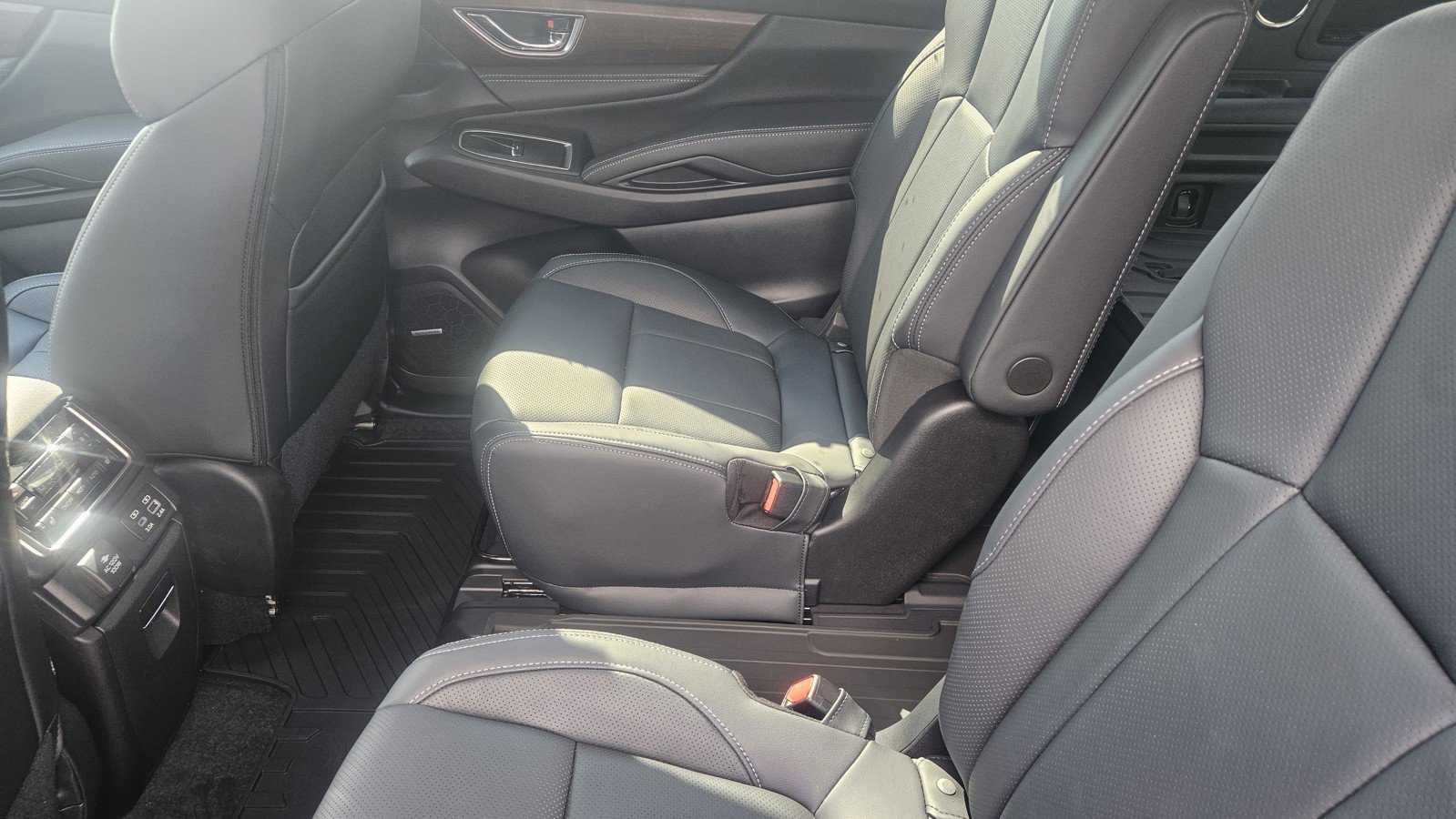 New 2025 Subaru Ascent Touring w/ Popular Package #1 image 8