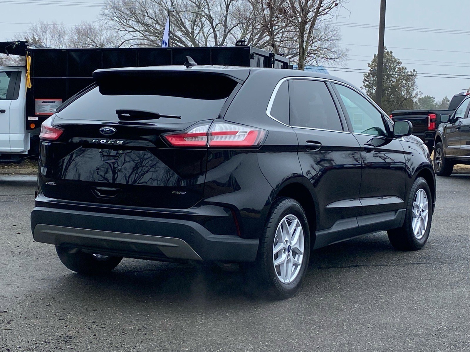 Certified 2022 Ford Edge SEL w/ Convenience Package image 4