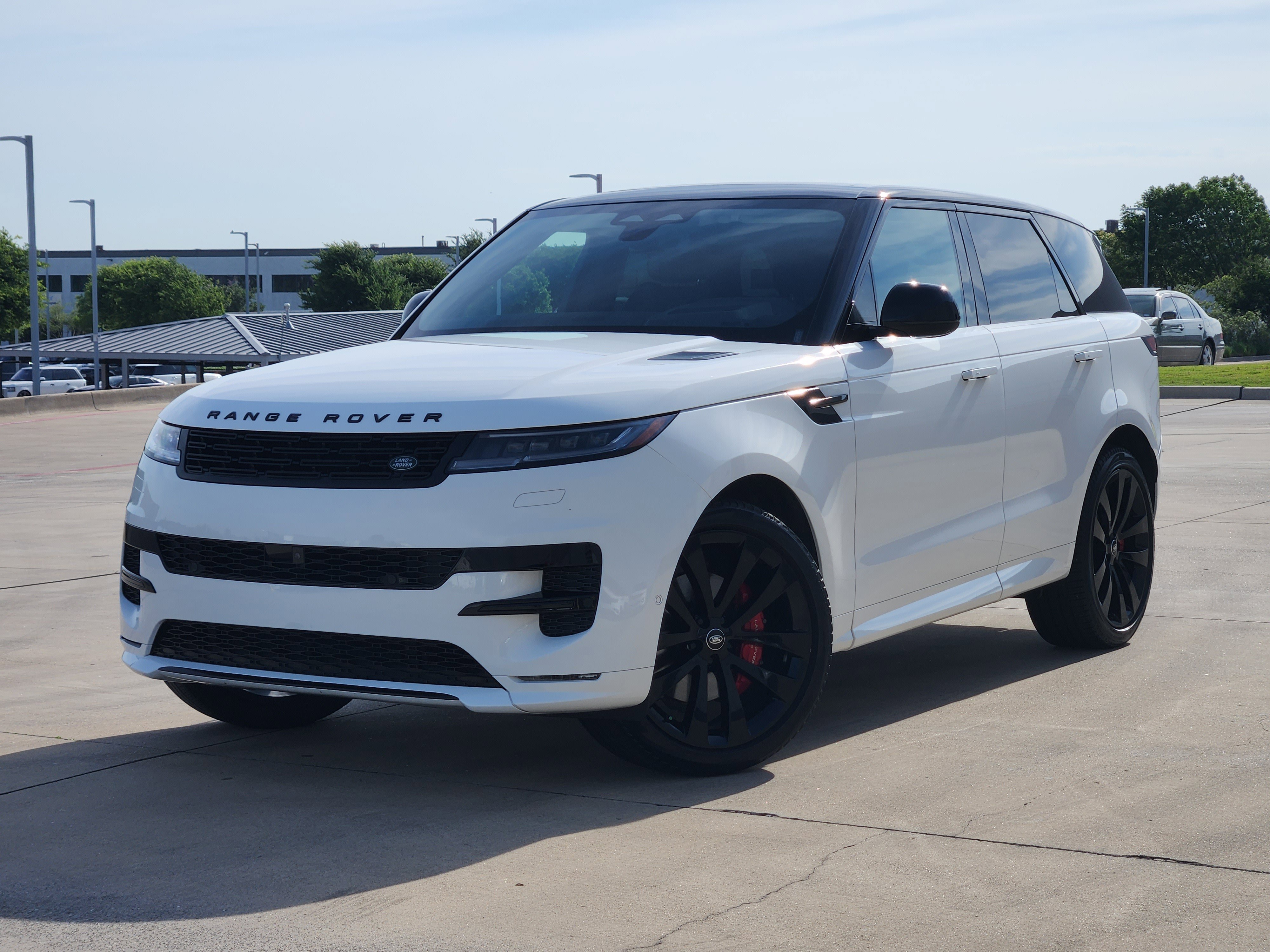 Used 2024 Land Rover Range Rover Sport Dynamic SE AWD/4WD image 1