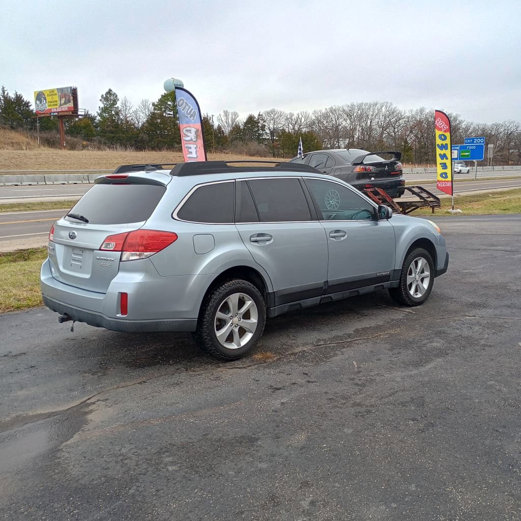 Used 2014 Subaru Outback 2.5i Premium image 5