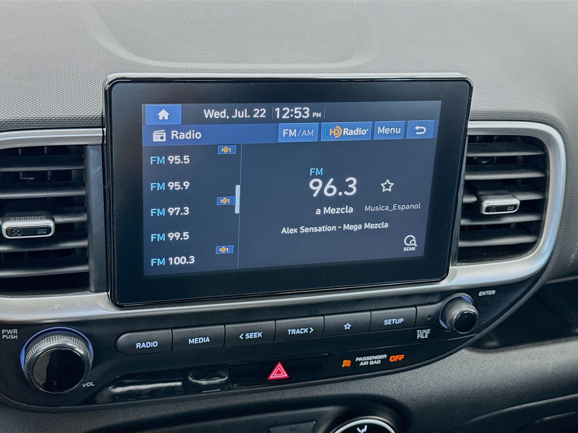 Used 2021 Hyundai Venue SE FWD image 11