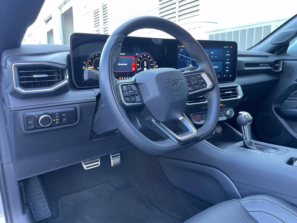 Used 2025 Ford Mustang GT Premium RWD image 9