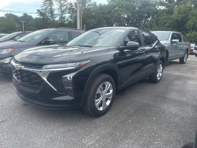 Used 2025 Chevrolet Trax LS