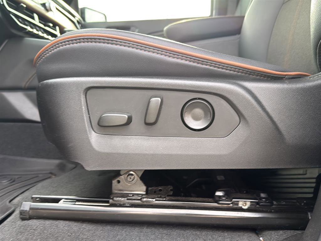 Used 2024 GMC Canyon AT4 w/ Canyon Safety Plus Package image 21