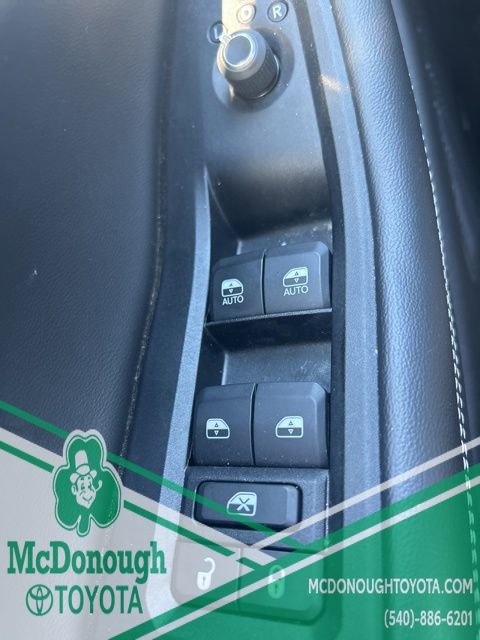 Used 2022 Jeep Grand Cherokee L Limited image 17