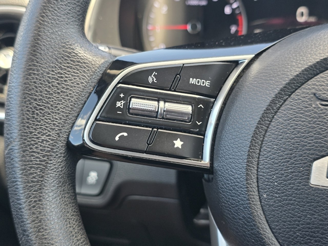 Used 2023 Kia Forte LXS w/ LXS Technology Package FWD image 30