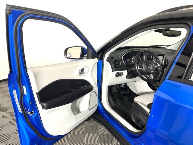 Used 2020 Jeep Compass Limited image 28