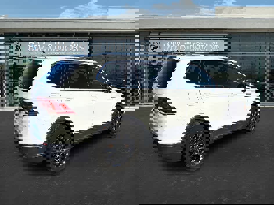 Used 2024 Volkswagen Tiguan SE image 8