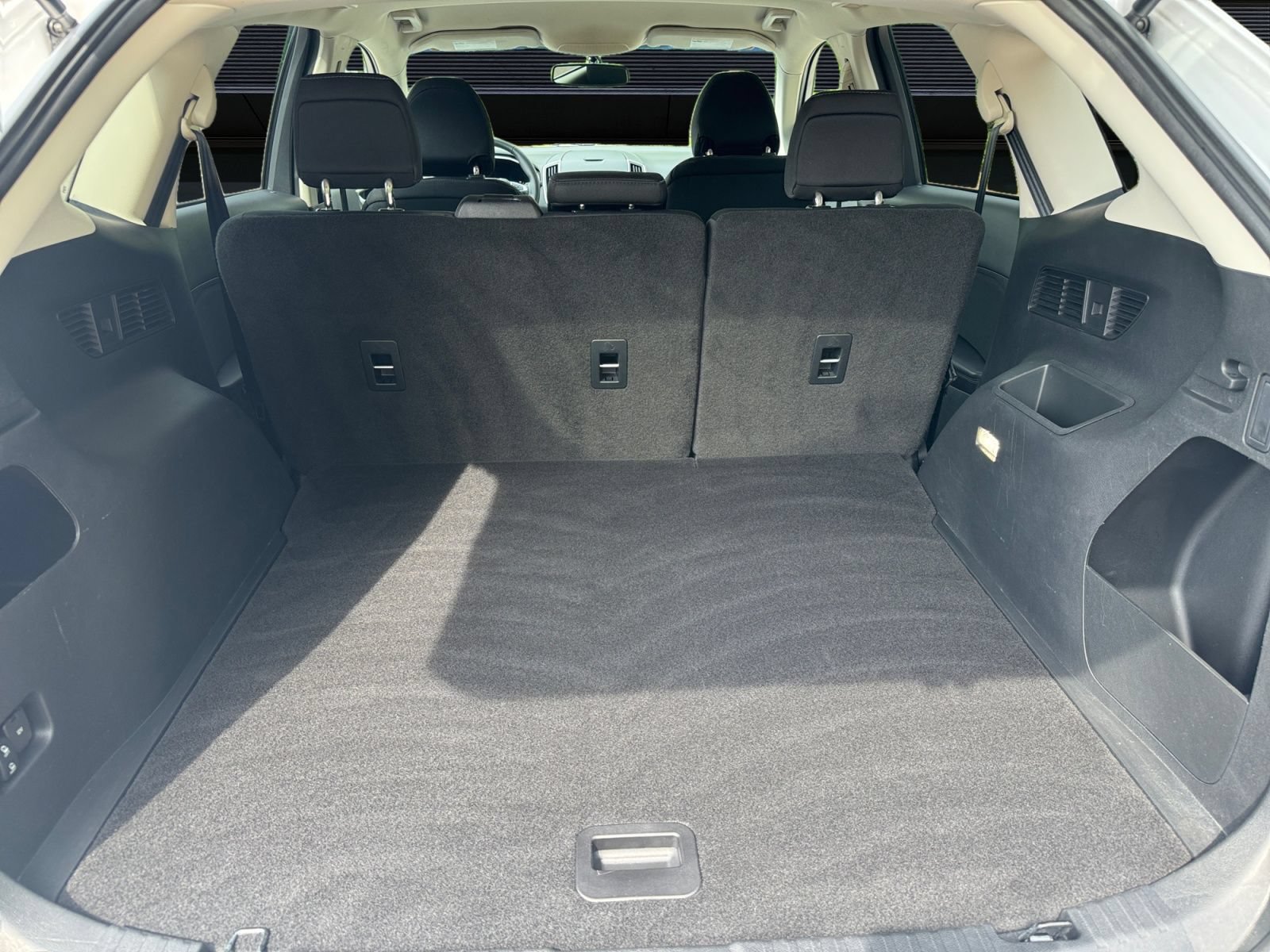 Used 2018 Ford Edge SEL FWD image 10