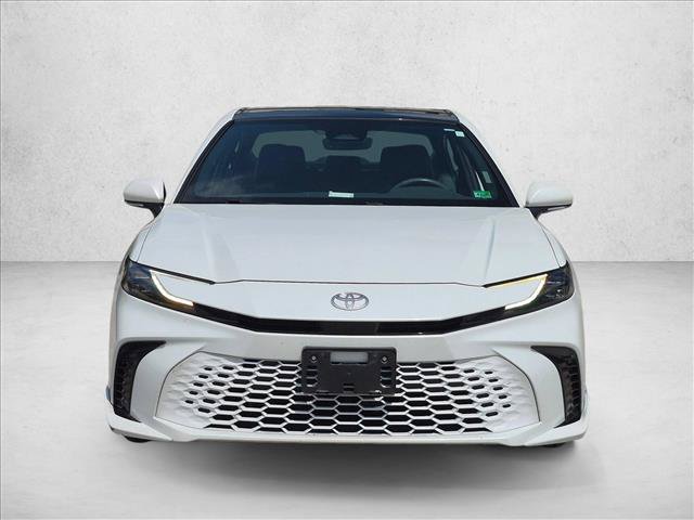Used 2025 Toyota Camry XSE FWD image 2