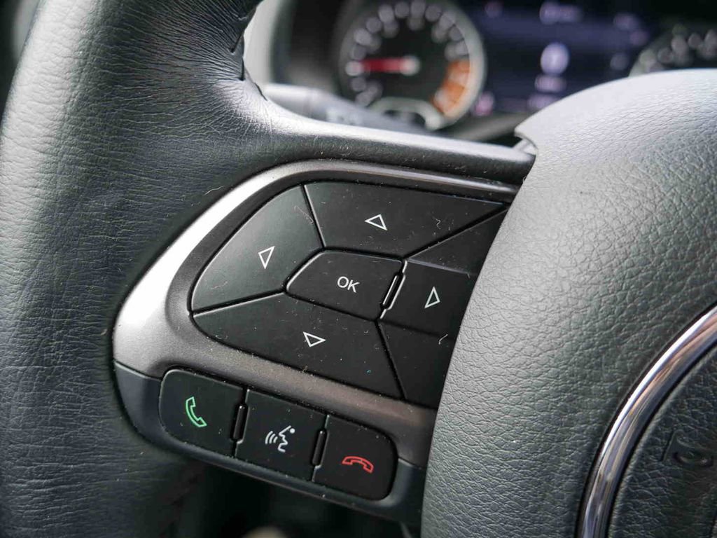 Used 2022 Jeep Renegade Latitude w/ Convenience Group image 36