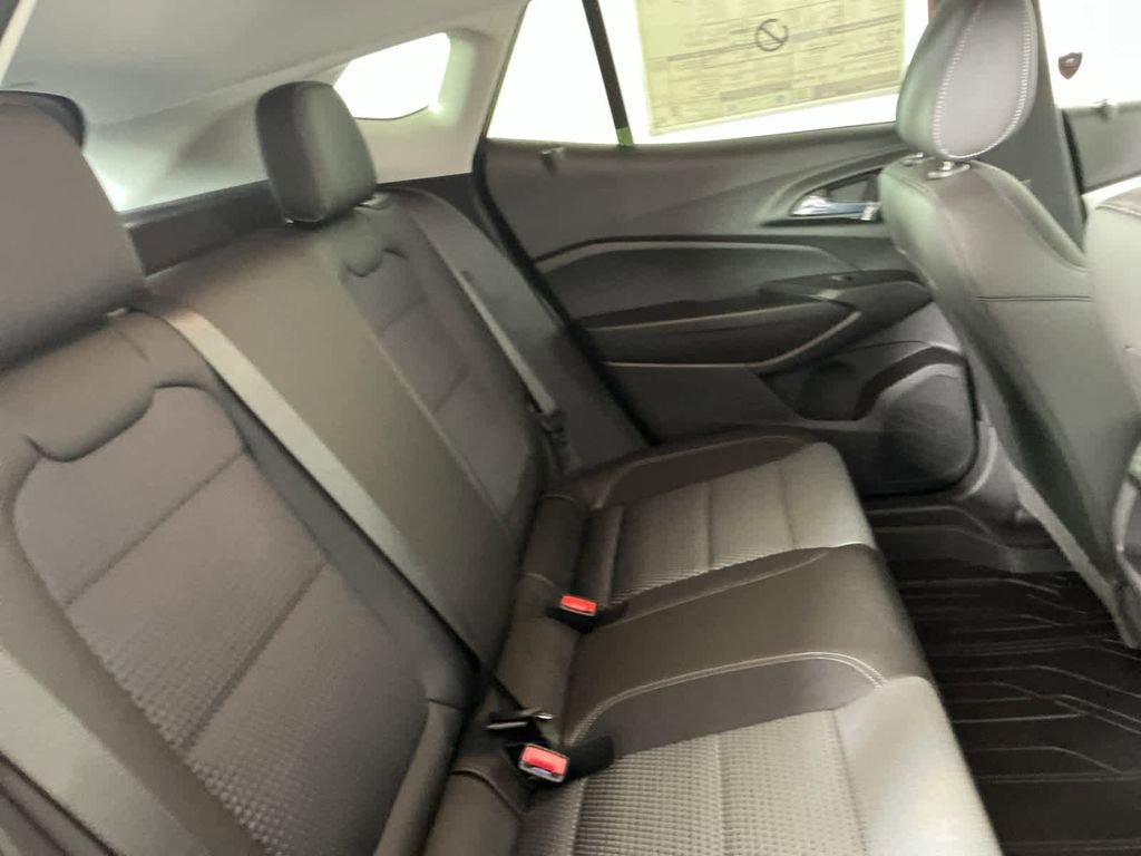 New 2026 Chevrolet Trax LT w/ Driver Confidence Package image 9