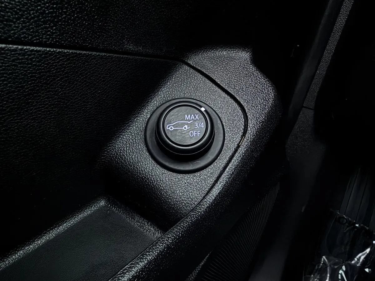Used 2021 GMC Terrain SLT w/ Infotainment Package II FWD image 14