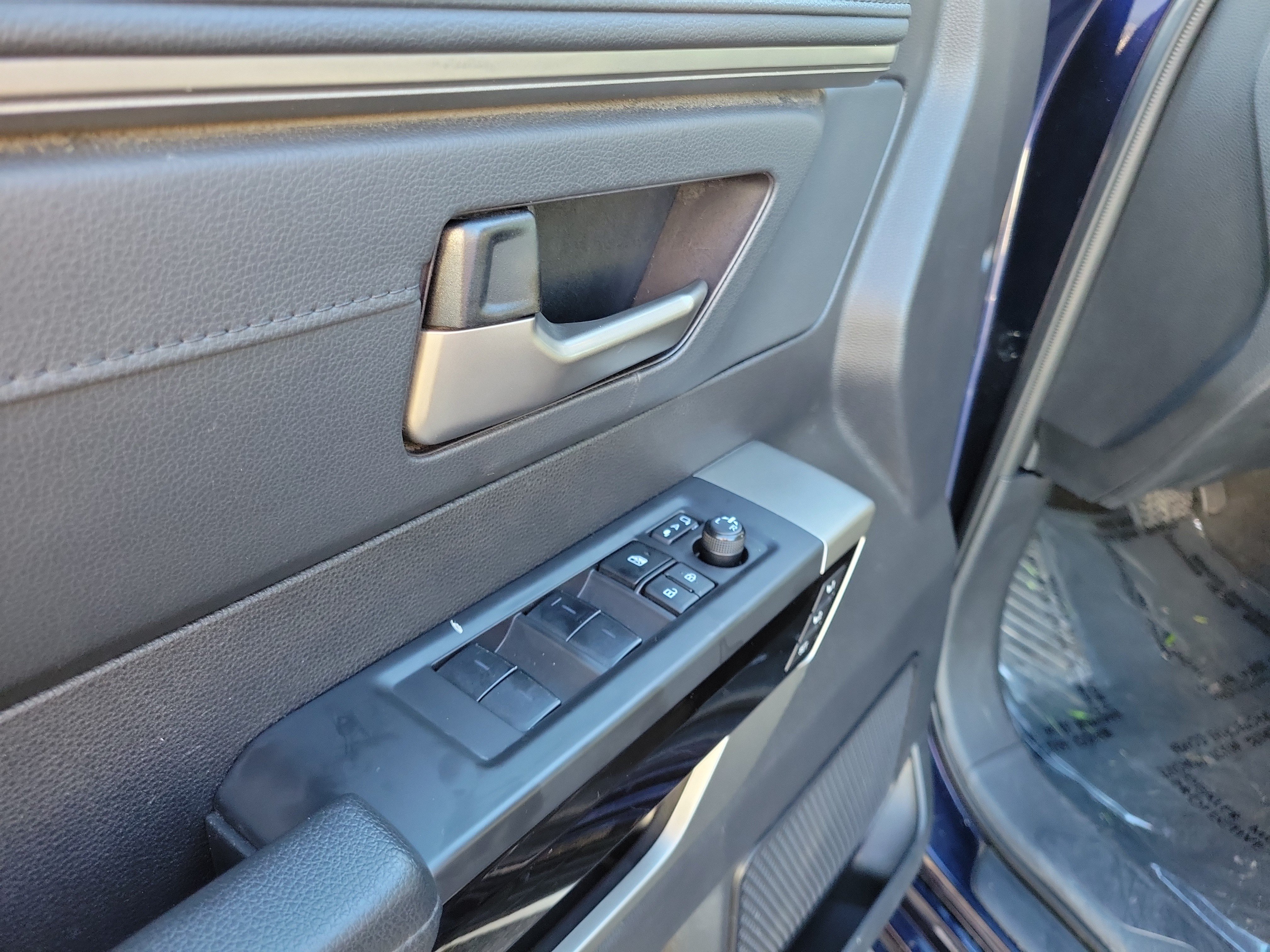 Used 2023 Toyota Tundra Limited AWD/4WD image 18