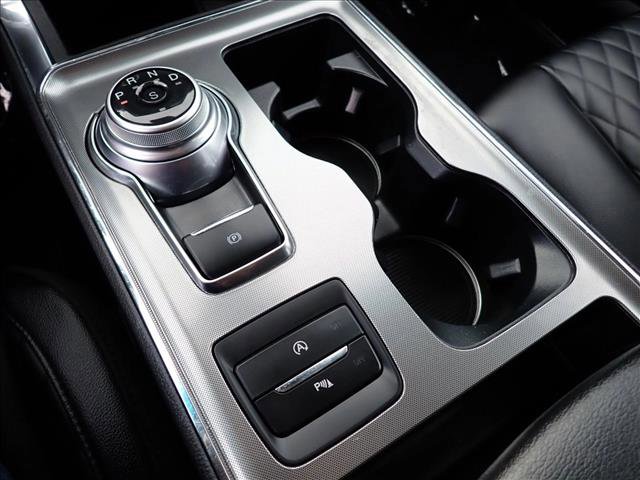 Used 2024 Ford Edge Titanium image 20