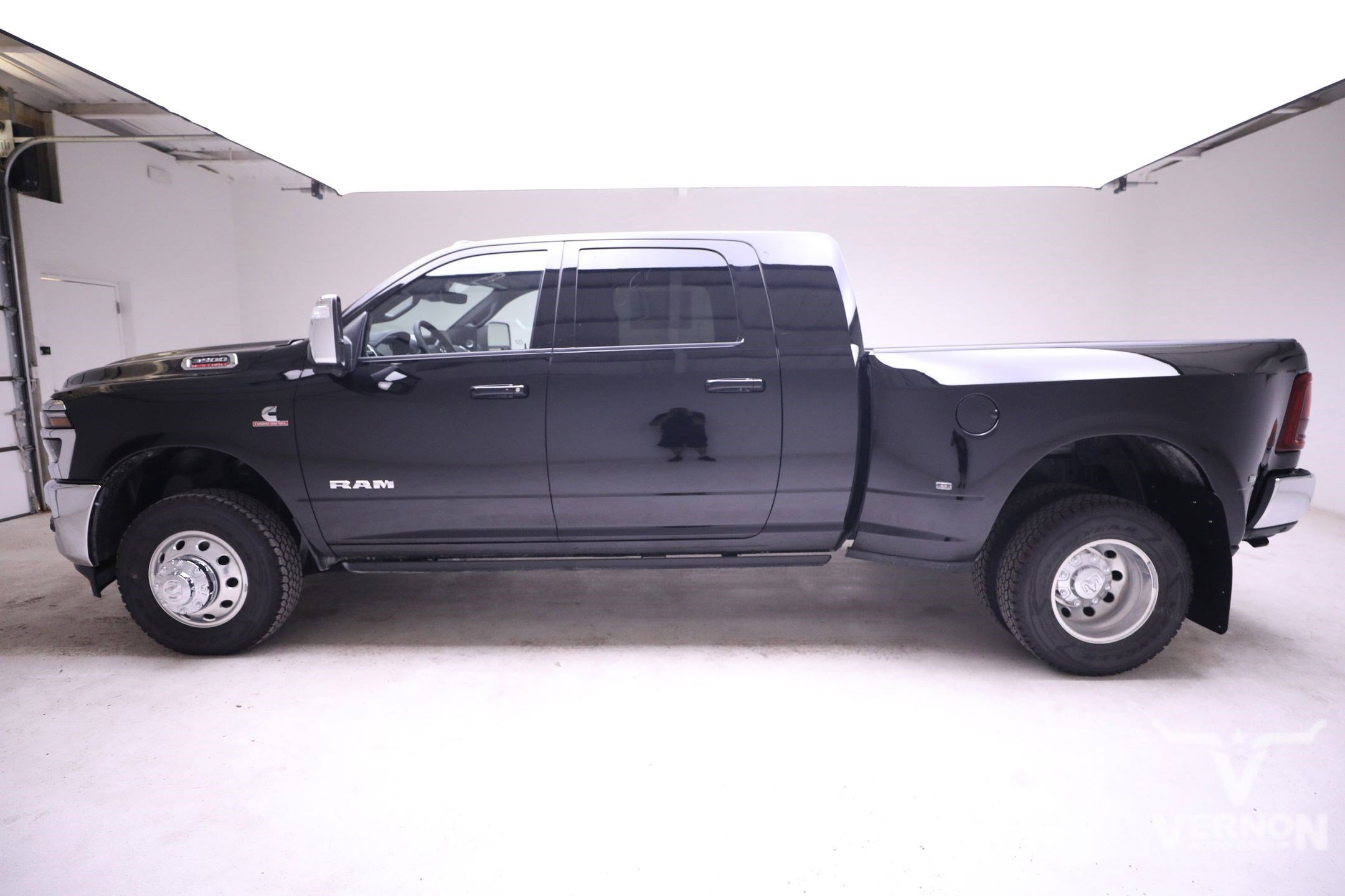 New 2025 RAM 3500 Laramie image 2