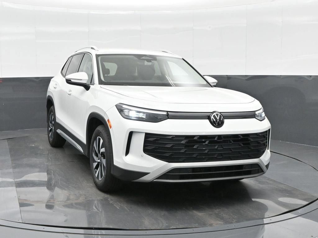New 2025 Volkswagen Tiguan S image 2