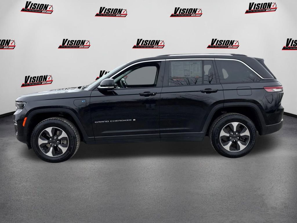 Used 2024 Jeep Grand Cherokee Limited 4xe image 8