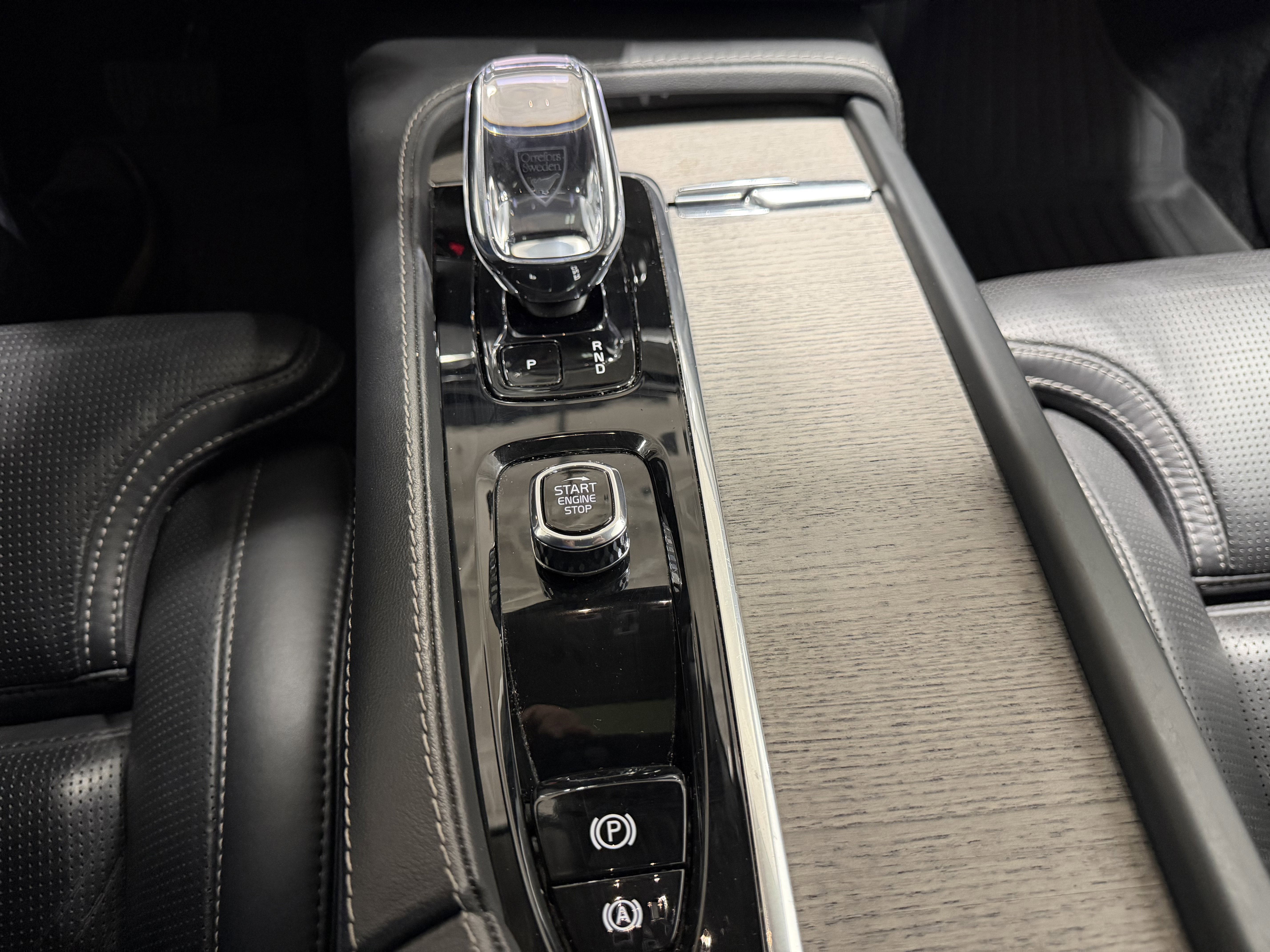 Used 2023 Volvo XC90 B6 Ultimate w/ Protection Package image 19