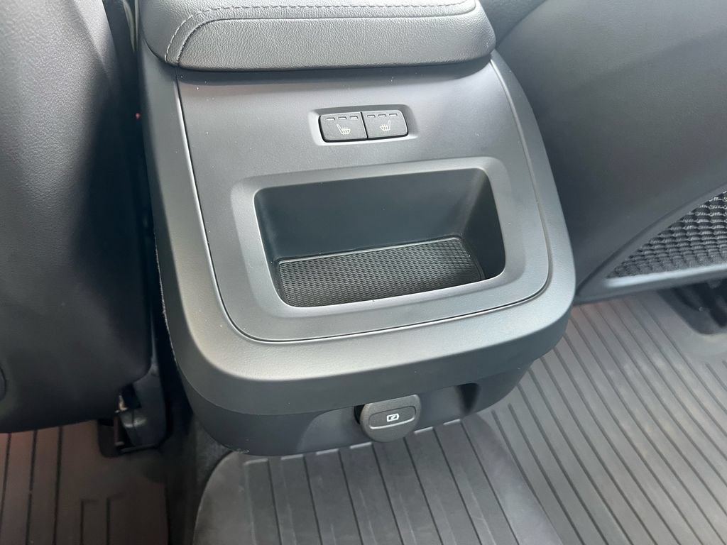 Certified 2024 Volvo S60 B5 Plus AWD/4WD image 24