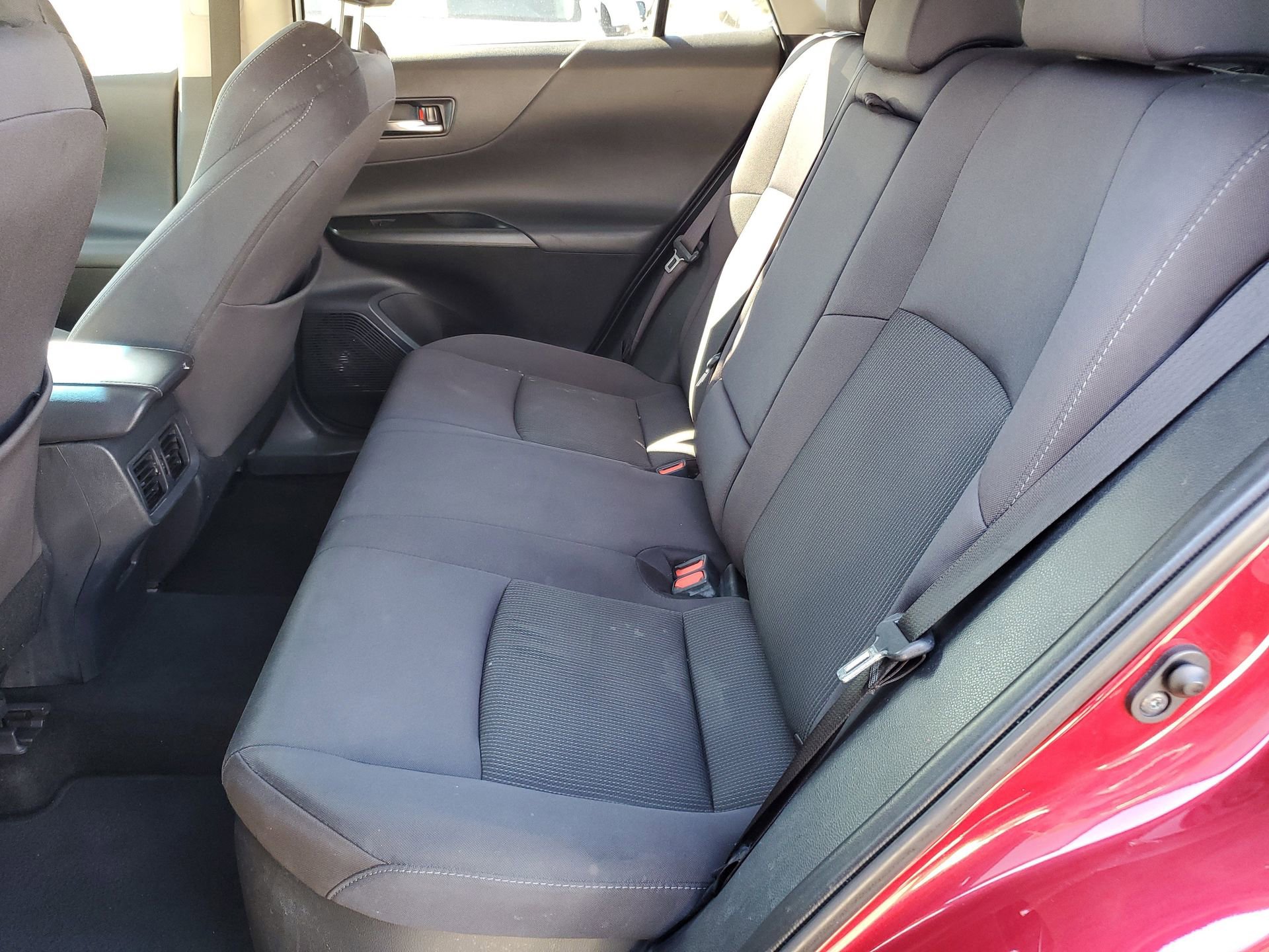 Used 2021 Toyota Venza LE image 12