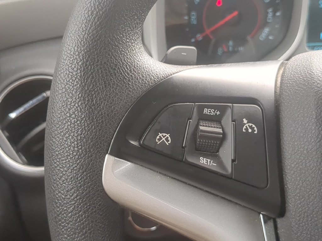 Used 2014 Chevrolet Camaro LS RWD image 15