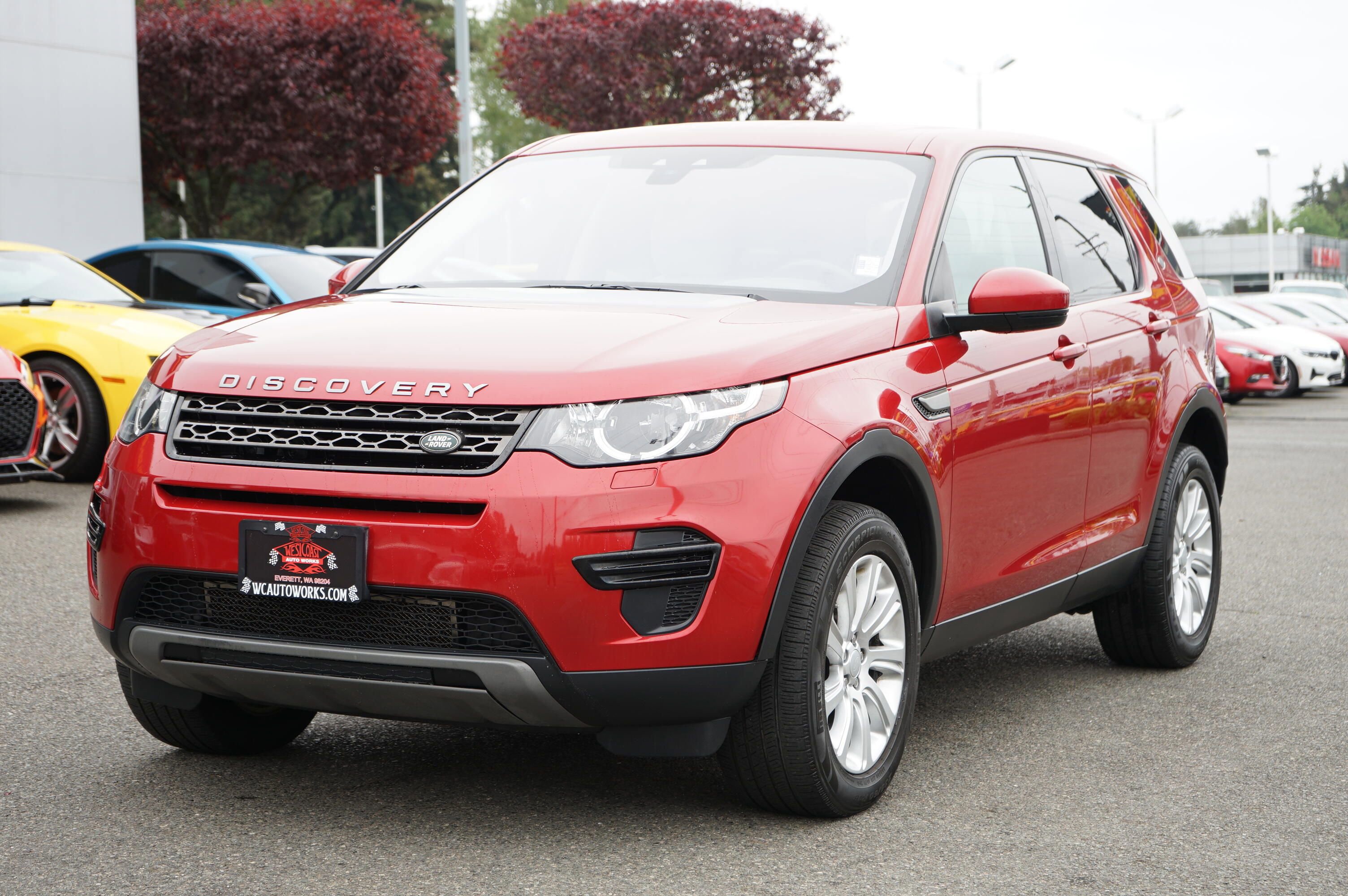 Used 2017 Land Rover Discovery Sport SE AWD/4WD image 1