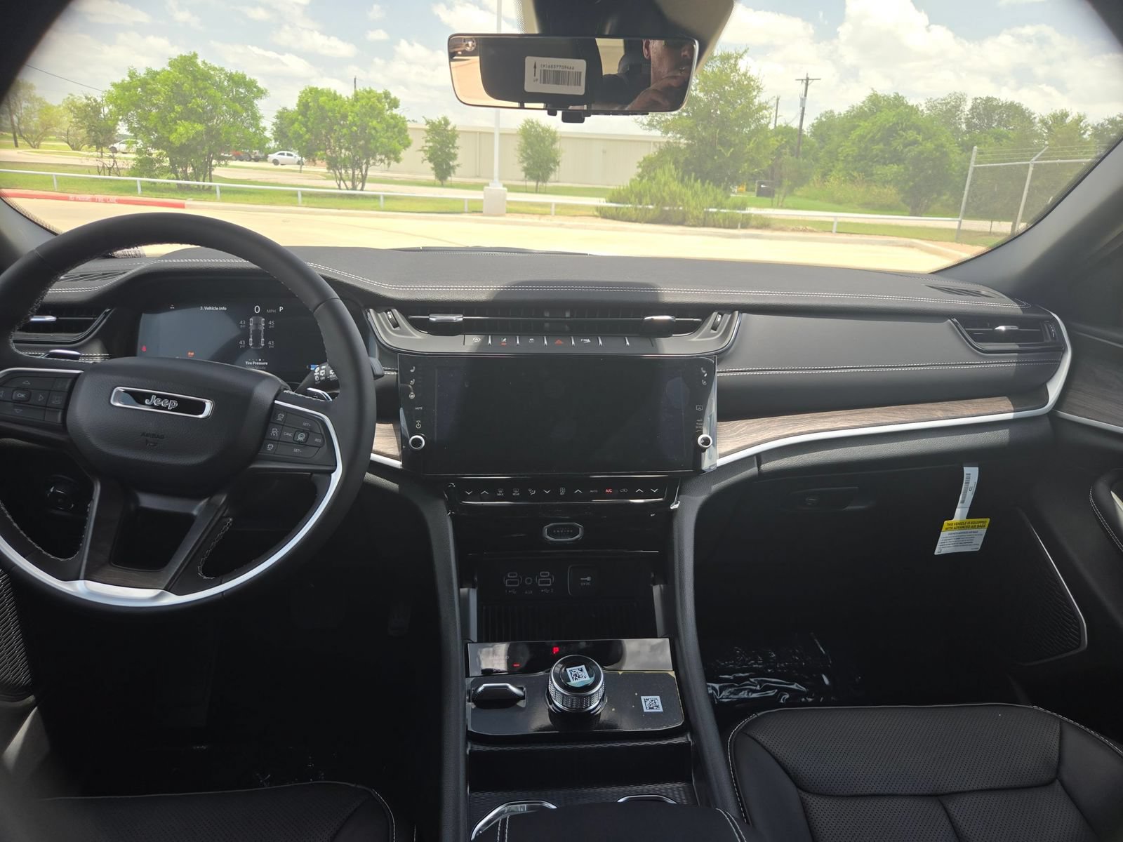 New 2026 Jeep Grand Cherokee Limited AWD/4WD image 15