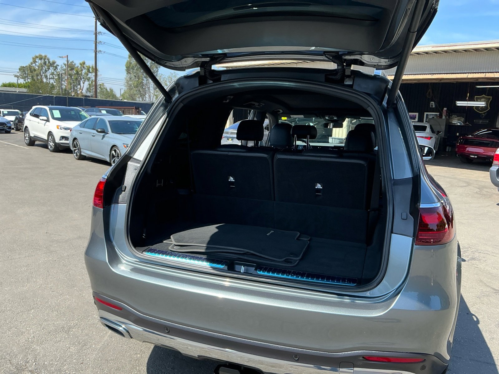 Used 2025 Mercedes-Benz GLS 450 4MATIC image 26