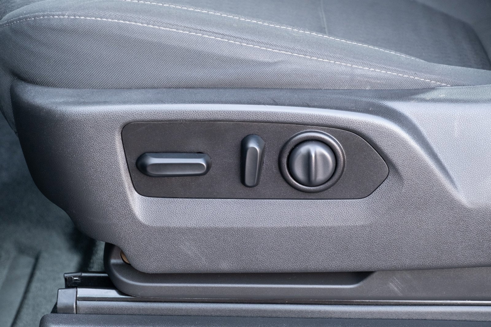 Used 2020 Chevrolet Silverado 3500 LT w/ Convenience Package image 11