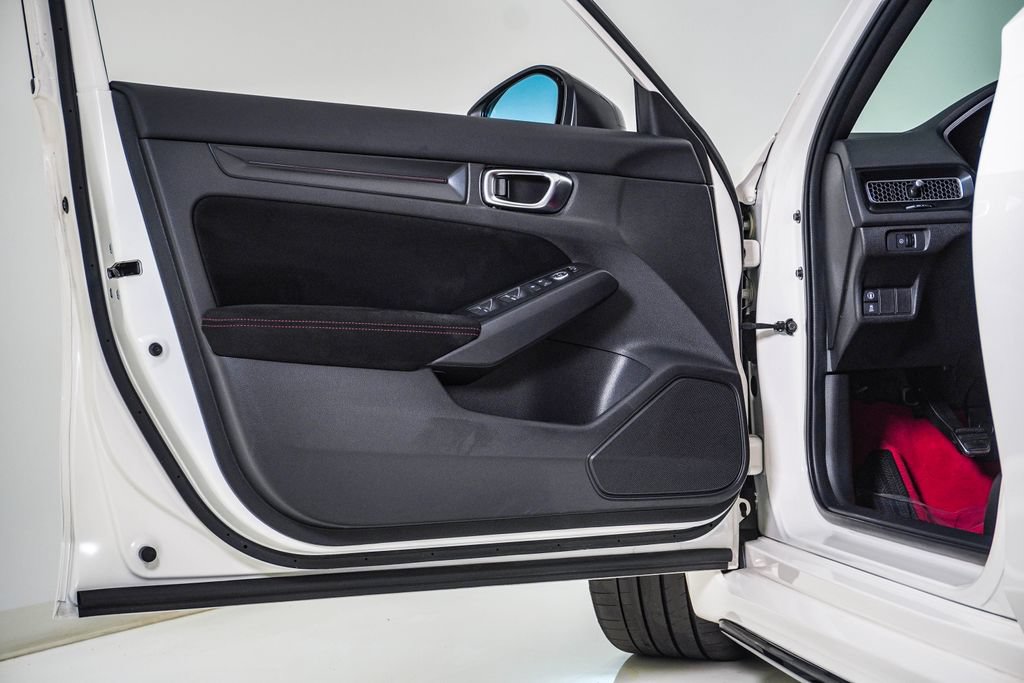 Used 2025 Honda Civic Type R image 32