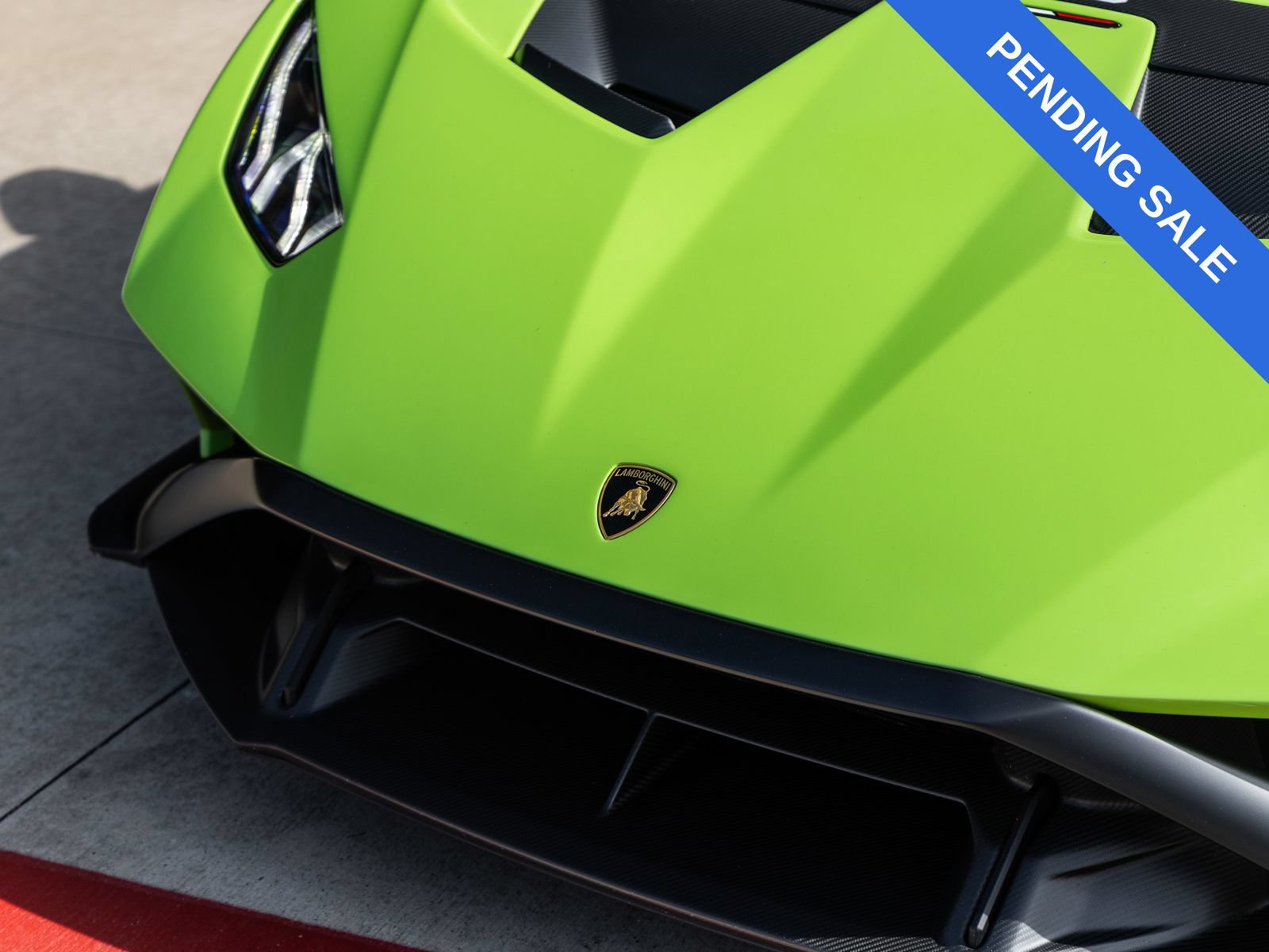 Used 2023 Lamborghini Huracan STO RWD image 33