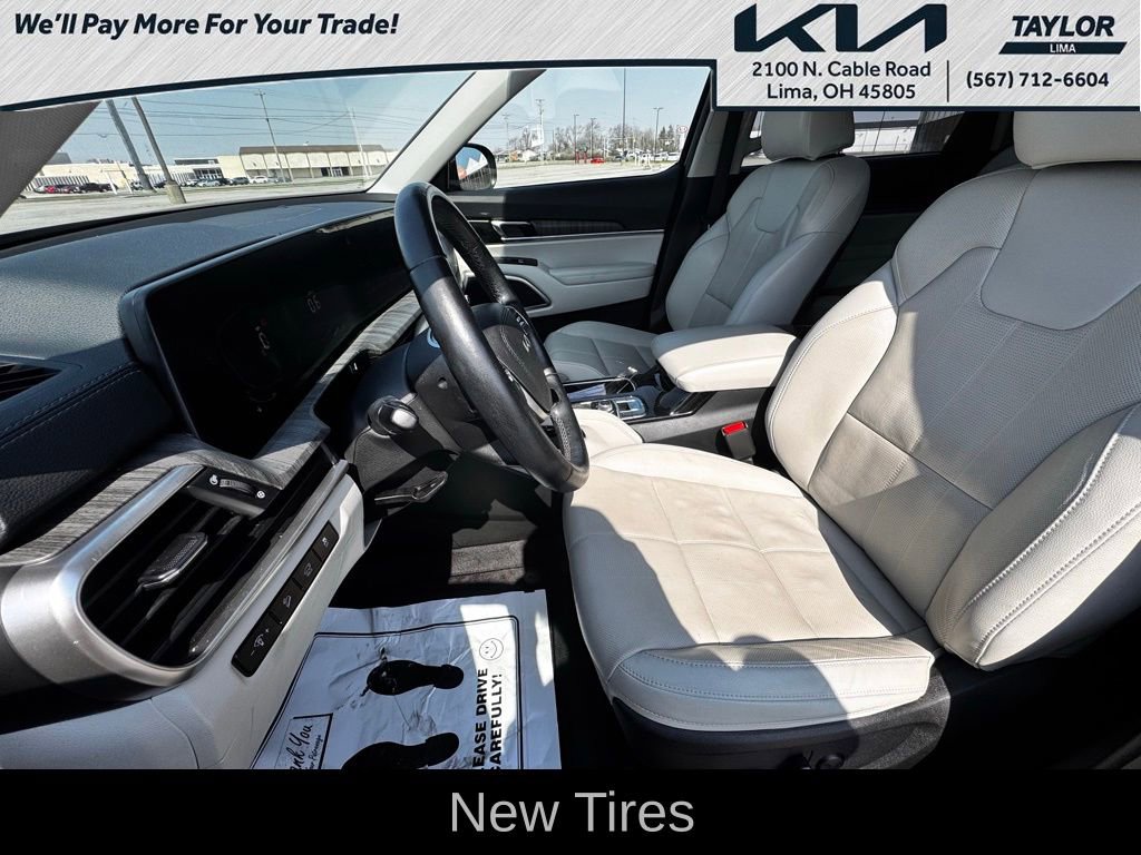 Used 2024 Kia Telluride EX w/ EX Captain's Chair Package image 11