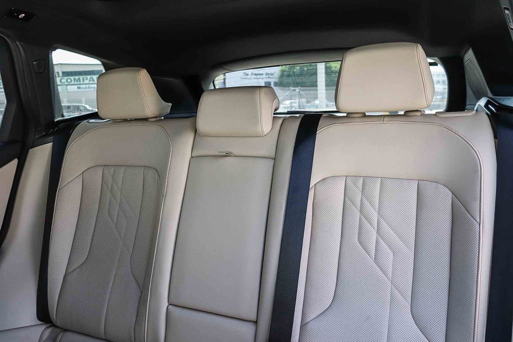 Used 2025 BMW X3 xDrive30i w/ Premium Package image 19