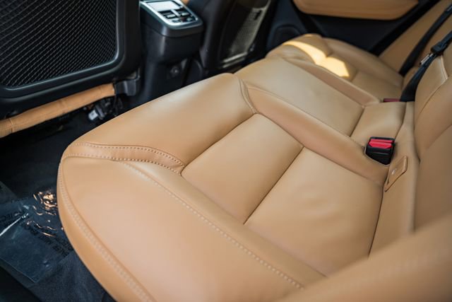 Used 2023 Volvo XC60 B5 Ultimate w/ Climate Package image 31