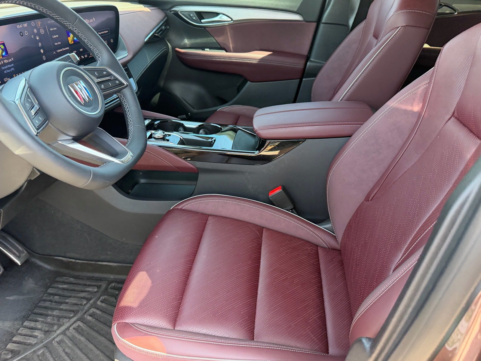 Used 2025 Buick Envision Sport Touring AWD/4WD image 18