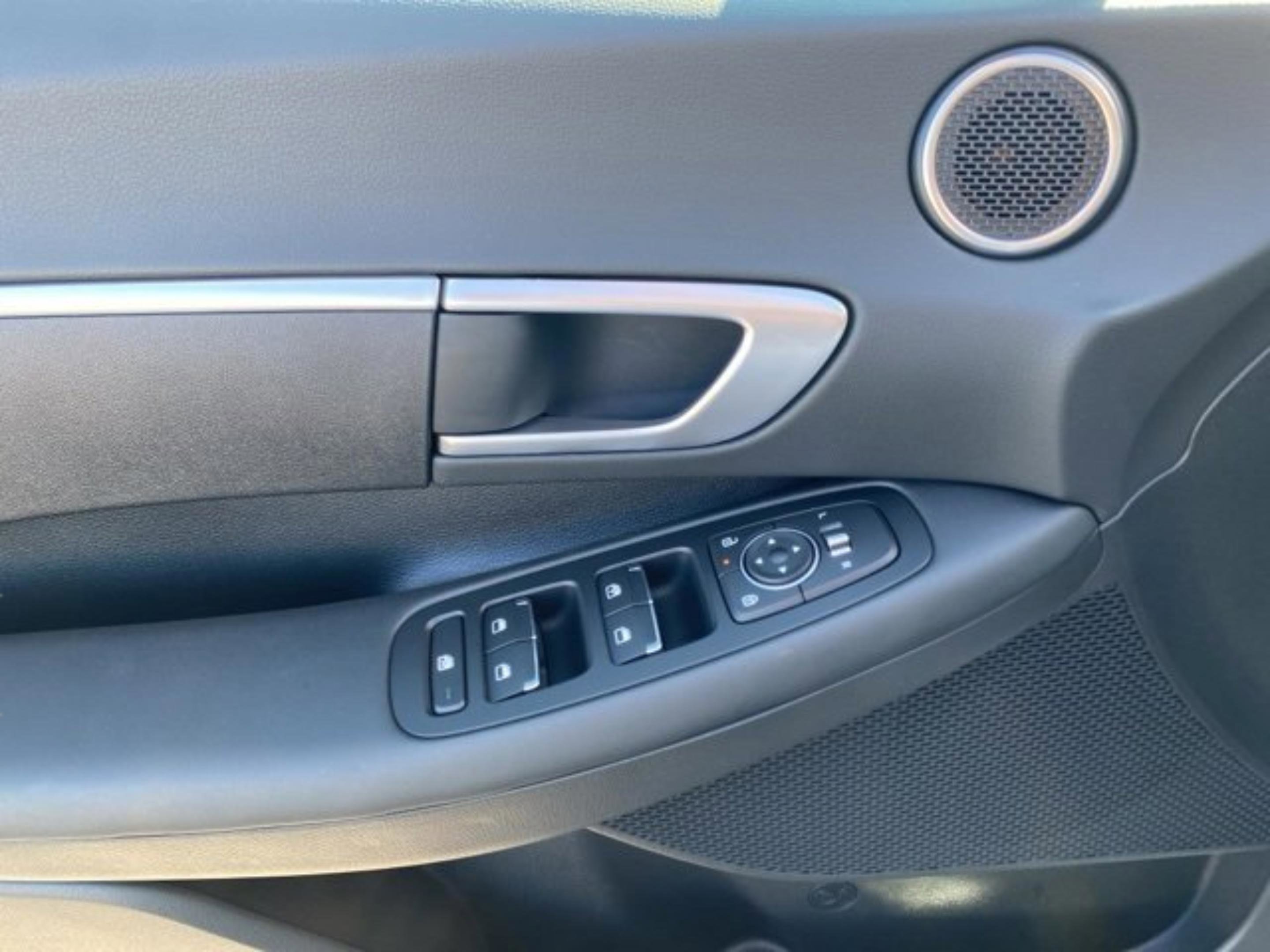 New 2026 Hyundai Sonata SE FWD image 8