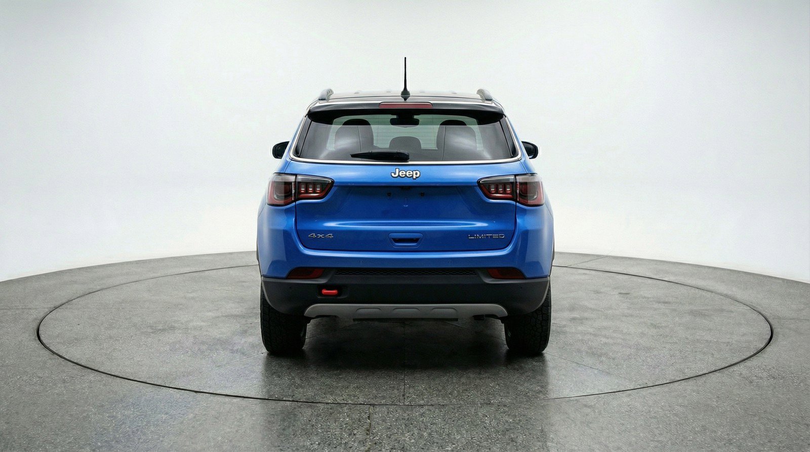 Used 2025 Jeep Compass Trailhawk AWD/4WD image 7