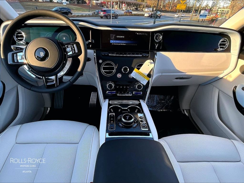 New 2026 Rolls-Royce Cullinan AWD/4WD image 5