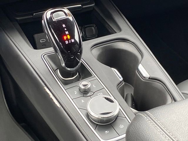 Certified 2025 Cadillac XT4 Premium Luxury image 11