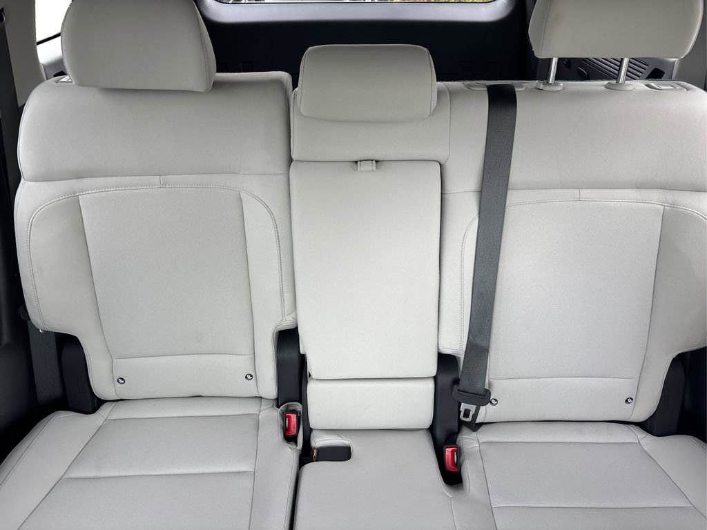 New 2026 Hyundai Santa Fe SE image 11