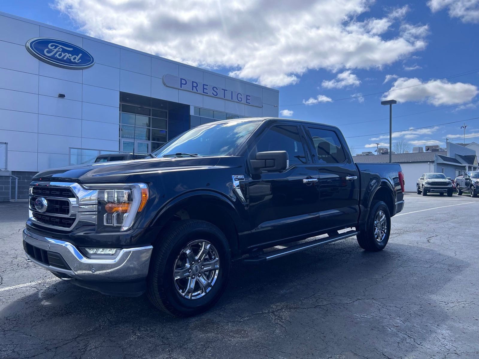 Used 2021 Ford F150 XLT w/ Equipment Group 302A High image 4