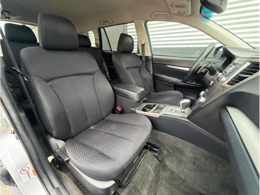 Used 2012 Subaru Outback 2.5i Premium AWD/4WD image 4