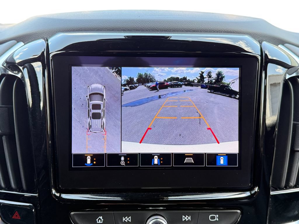 Used 2023 Chevrolet Traverse RS AWD/4WD image 15