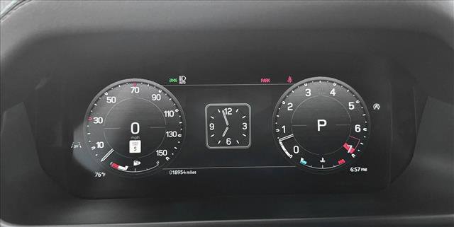 Used 2024 Land Rover Defender 110 X-Dynamic SE image 13