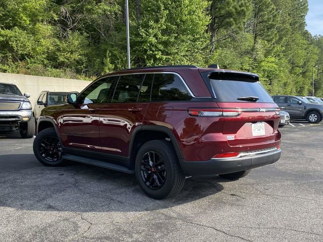 Used 2025 Jeep Grand Cherokee Laredo X w/ Luxury Tech Group I image 6